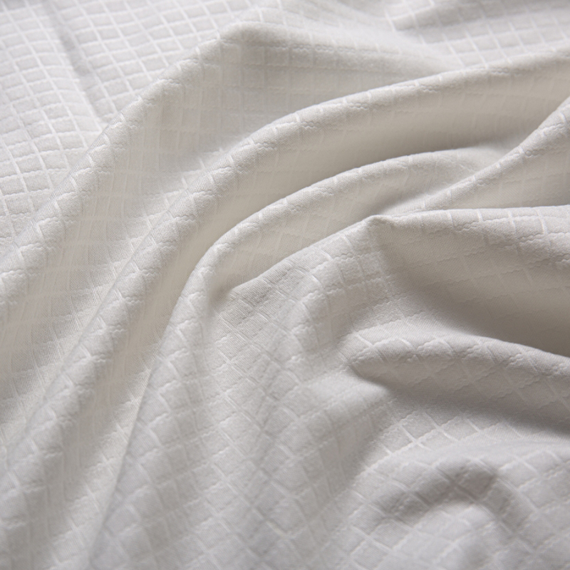 Polyester Microfiber Dyed Bedsheet Embossed Tela